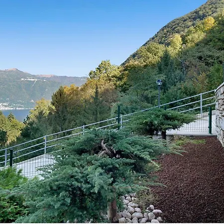 アパート 8 Il Tornante *